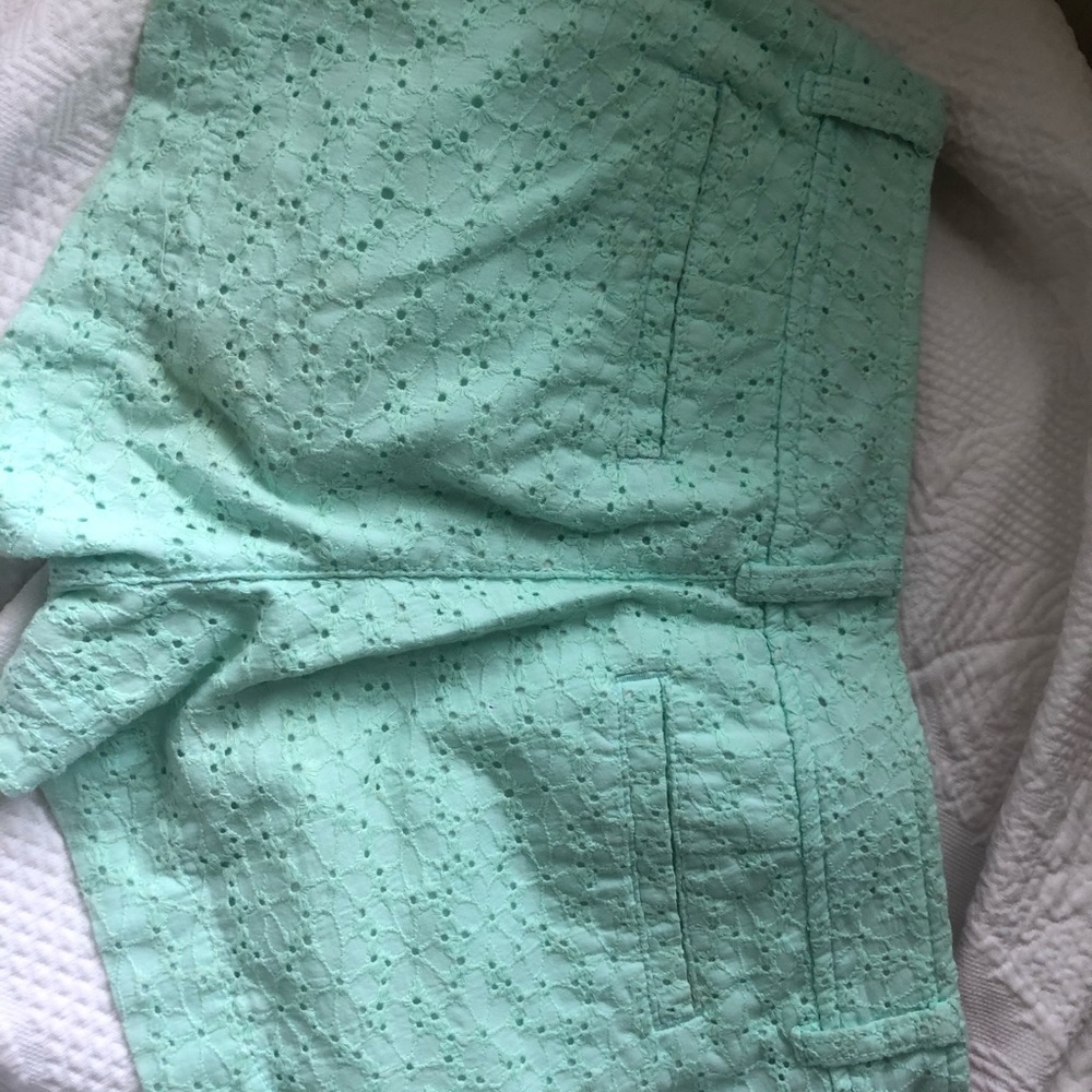 Lilly lace shorts - Picture 2 of 2